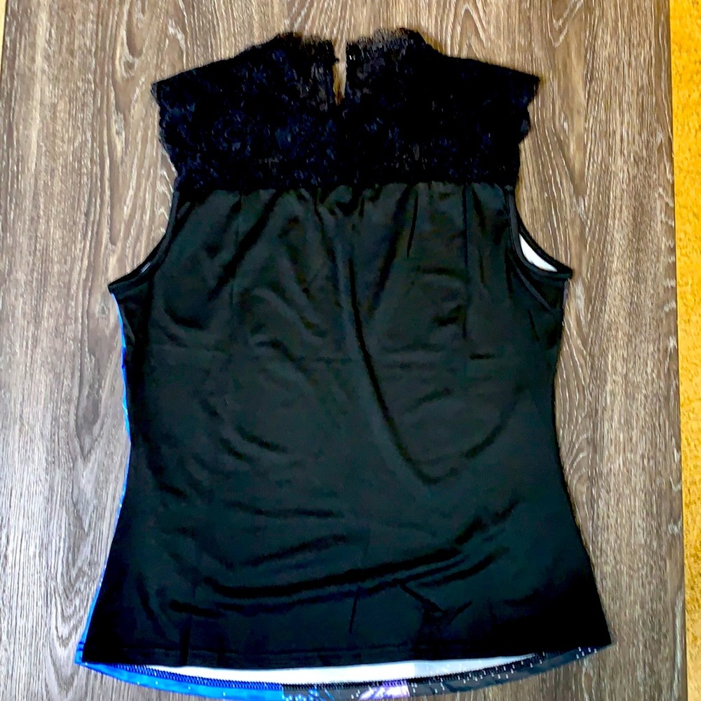 Sleeveless floral tank top - Picture 2 of 7